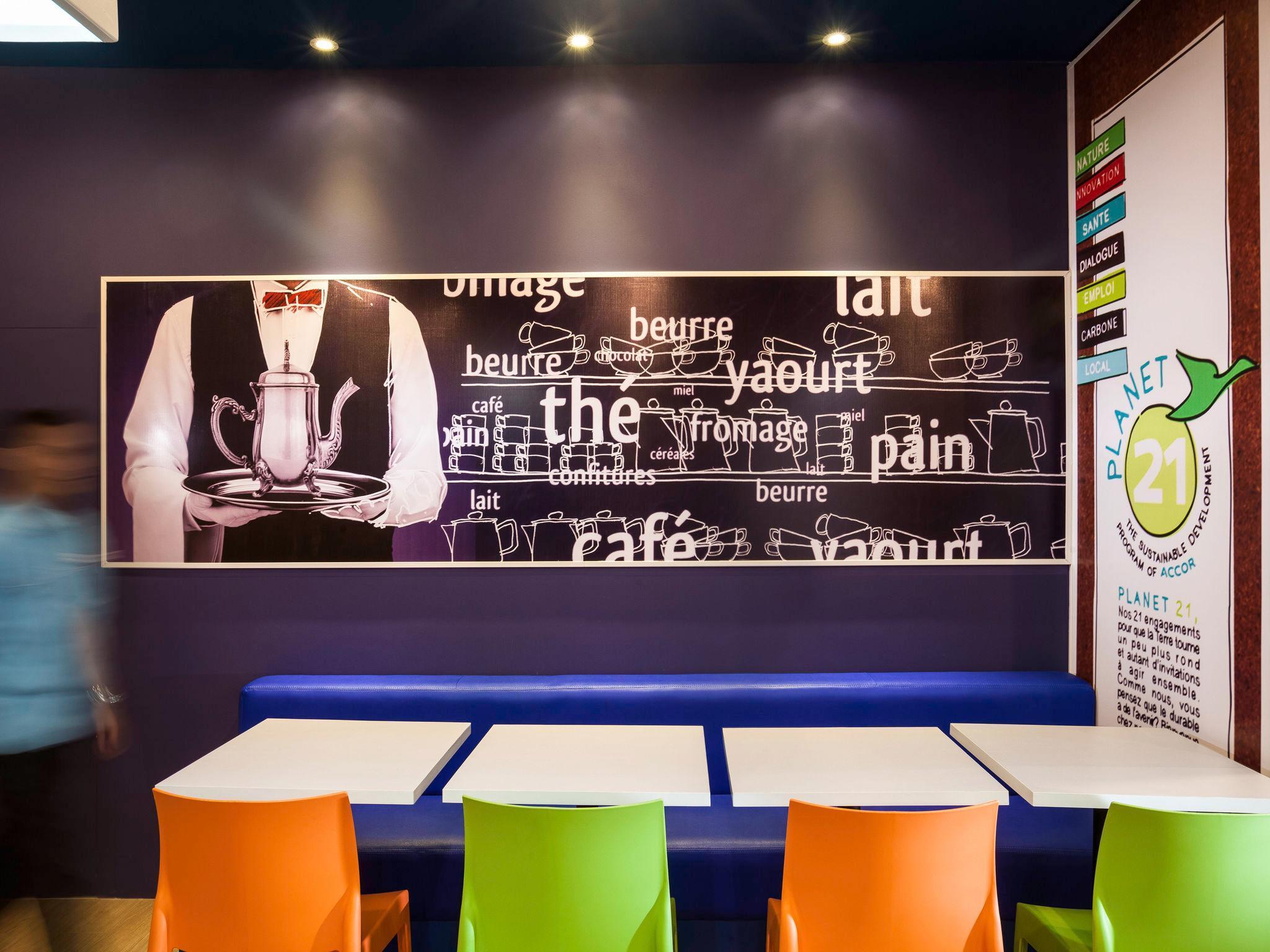Ibis Budget Charleroi Airport Экстерьер фото