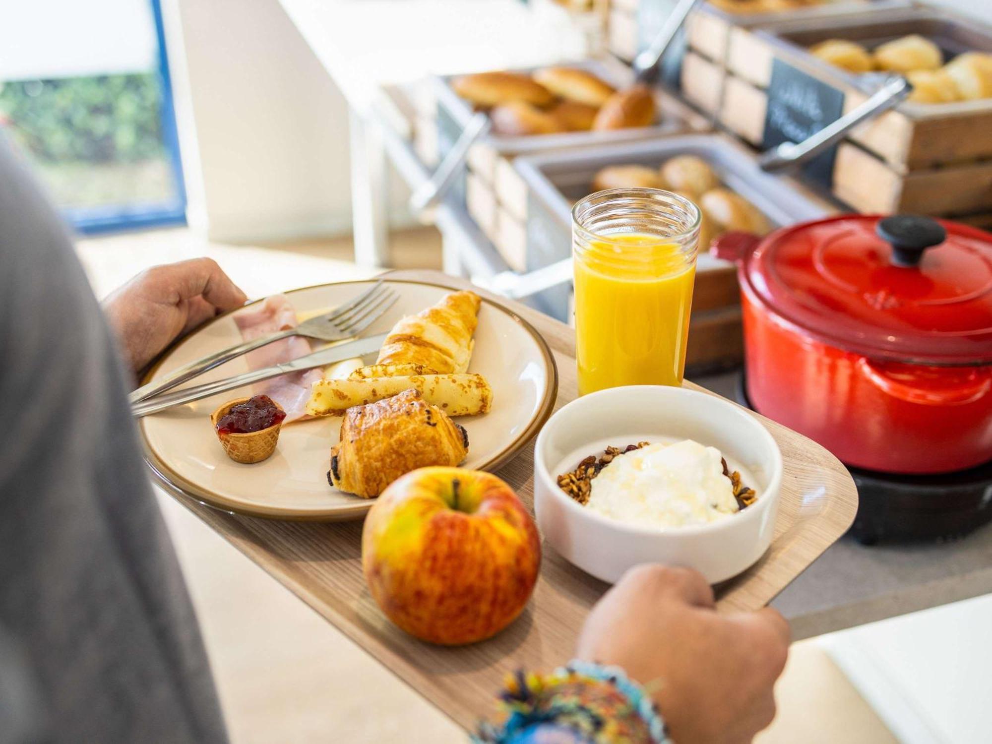 Ibis Budget Charleroi Airport Экстерьер фото