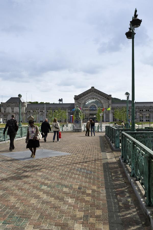 Ibis Budget Charleroi Airport Экстерьер фото