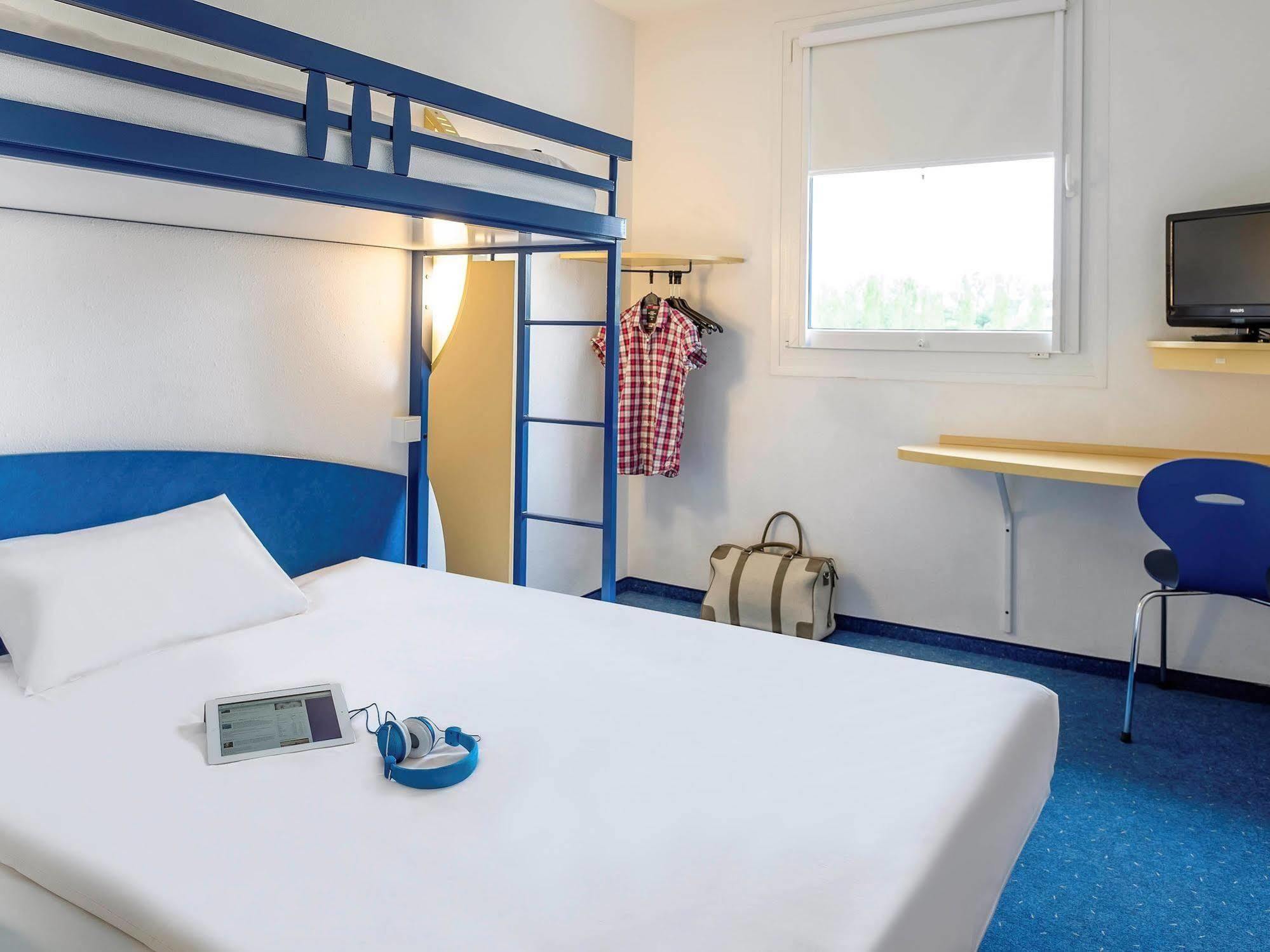 Ibis Budget Charleroi Airport Экстерьер фото