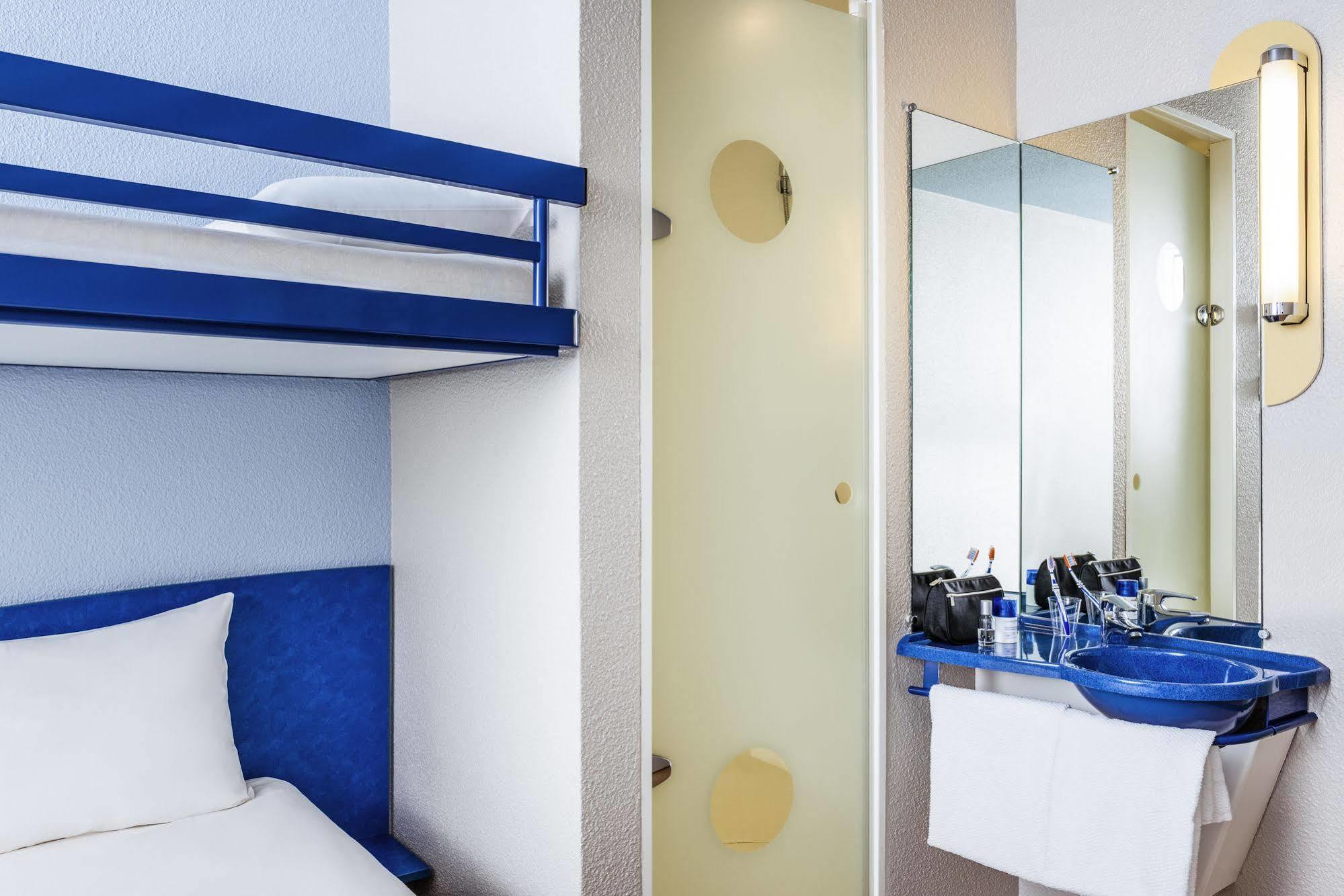 Ibis Budget Charleroi Airport Экстерьер фото