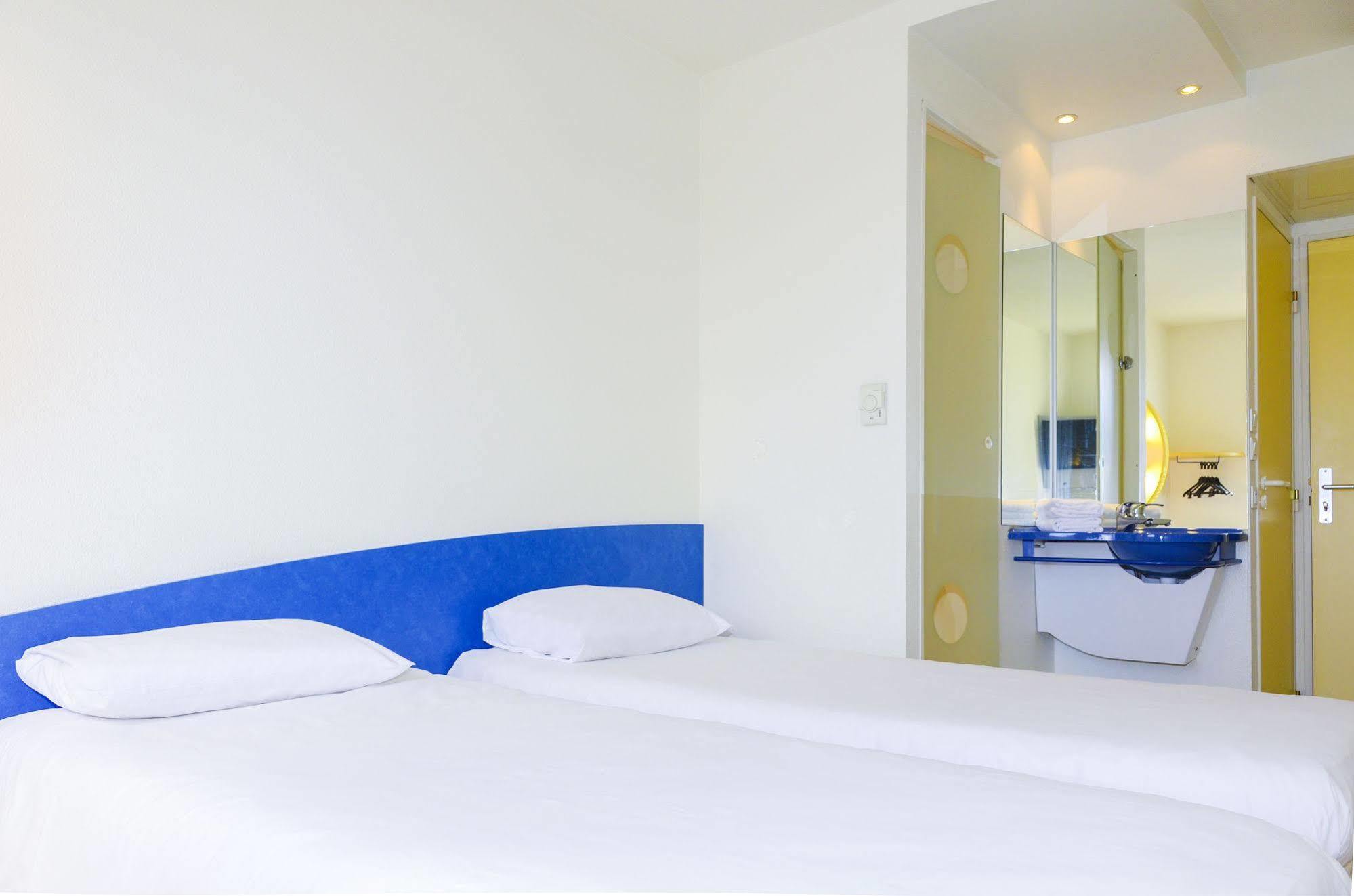 Ibis Budget Charleroi Airport Экстерьер фото